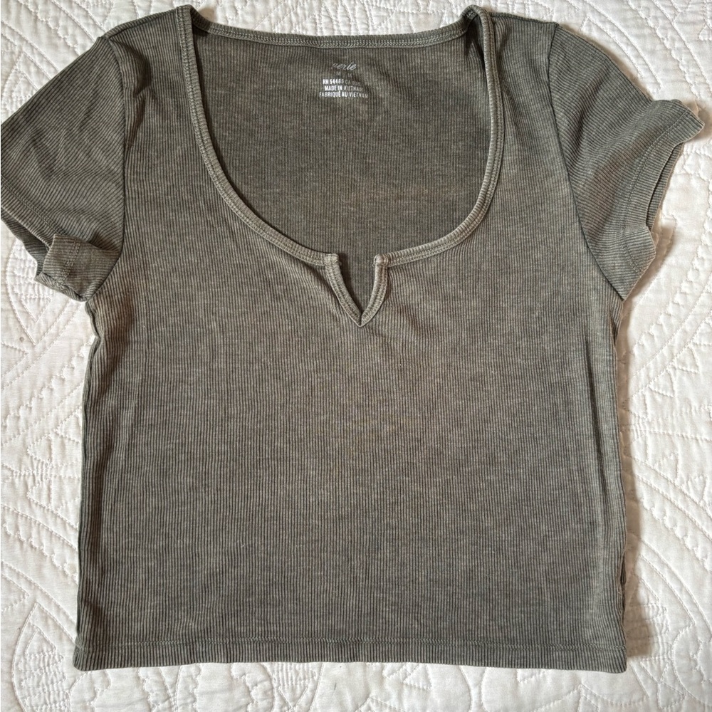 Aerie Green Fitted Crop T-Shirt Short Sleeve